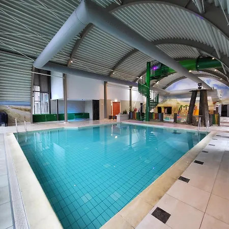 Koningshof Tatil parkı 4*