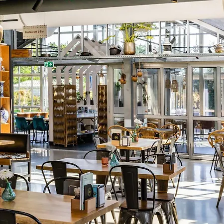 فاكانسيبارك كونينغزهوف منتزه العطل