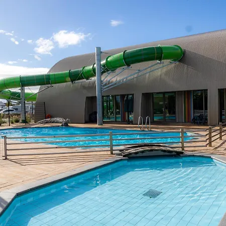 منتزه العطل فاكانسيبارك كونينغزهوف 4*