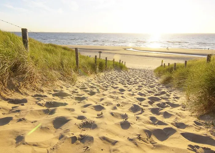 منتزه العطل فاكانسيبارك كونينغزهوف 4*